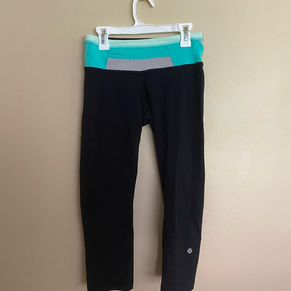Lululemon reversible cropped leggings